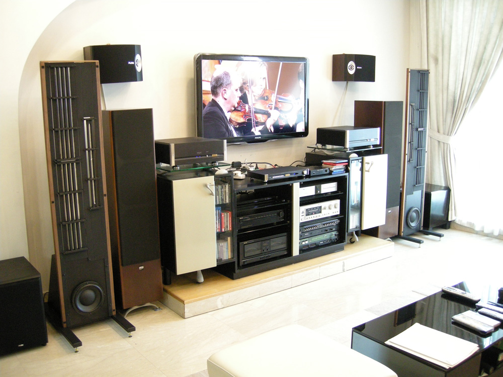 Eminent Technology LFT-8B Speakers used in a house setup